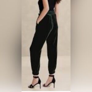 Banana Republic women’s Jogger Sz L Velvet Dark Juniper Green holiday party